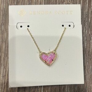 Kendra Scott heart pendant necklace